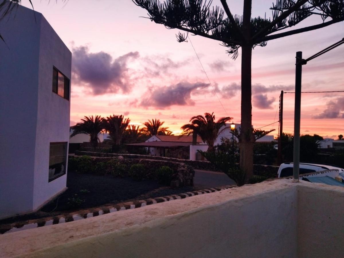 Casa Aguilas, *